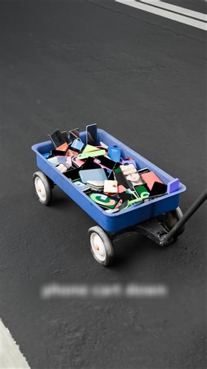 Man Fakes Traffic Using 99 Phones🪱