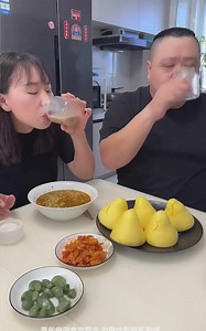 I’ll give you enough to eat 🤤🤤 #funnyvideos #viral #eat #satisfying #eatingsounds #eatingshow #eating #trending #foryoupage #foryou #foodie #fyp #fyp #comedy #tiktok #food #funny #foryou | GH ER