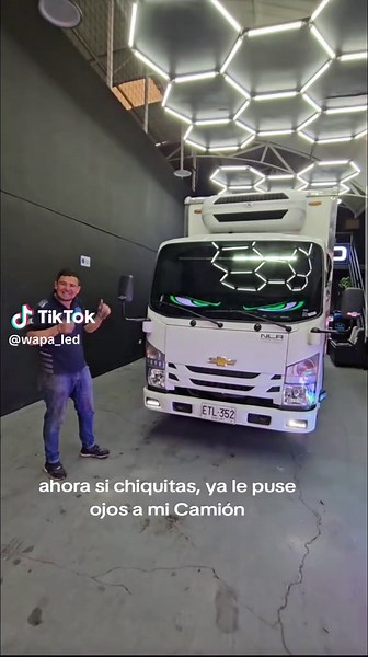Ojos LED para Camiones: Personaliza Tu Vehículo