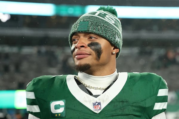 Jets trade Justin Fields to Chiefs, ending tenure in New York after just 1 season