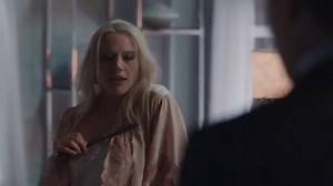 ‘SNL’: Kate McKinnon’s Kellyanne Conway Pulls ‘Fatal Attraction’ on CNN’s Jake Tapper (Video)