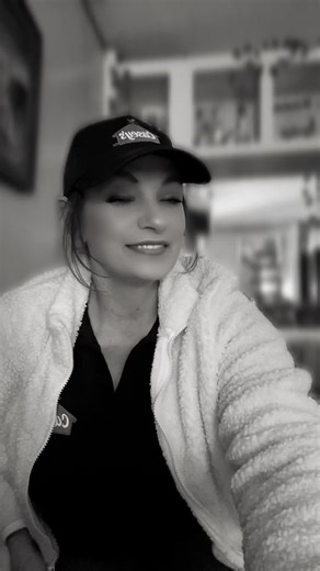 Misty Toney🌺❌ (@mistytoney6)’s videos with original sound - JEEP_1941 🇺🇸 🇺🇲 0%Liberal