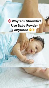 🚫 Why You Shouldn’t Use Baby Powder Anymore 👶✨ (Even if your mom or grandma swore by it!) For decades, baby powder was a nursery staple. A sprinkle here, a puff there—it seemed harmless, even helpful. But today, science is telling a different story. 🧪📉 🧨 The Hidden Dangers: Many traditional baby powders contain talc, a mineral that can sometimes be contaminated with asbestos, a known carcinogen. Even when asbestos-free, talc particles can be harmful when inhaled, especially for babies with 