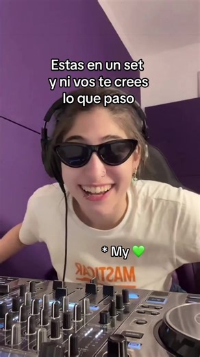 Gracias @Kevin por la hermosa sorpresa y gracias a todos por bancarme en lo que tanto amo hacer Realmente disfruto mucho que les guste y la maravillosa comunidad que estamos creando juntos 🫶🏻✨ #dj #hardstyle #tiktoklive #techno #techhouse