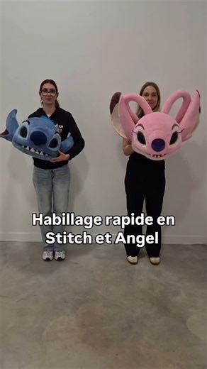 Stitch et Angel débarquent pour faire rêver petits et grands ! Mascottes en costume, déguisement ou cosplay, parfaites pour une animation d’anniversaire à la maison, un centre commercial ou un événement d’entreprise. Faire venir Stitch et Angel, c’est offrir une animation inoubliable, pleine de tendresse et d’énergie. Personnages adorés, ils apportent magie et sourire à chaque événement ! #Stitch #Angel #MascotteStitch #MascotteAngel #CostumeStitch #CostumeAngel #DeguisementStitch #DeguisementAn