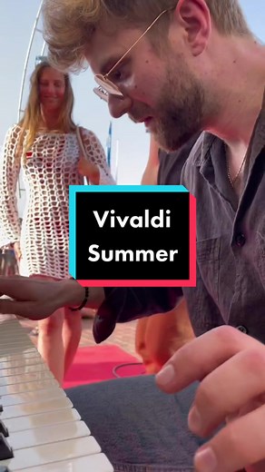 Meeting a Pianist on the Beach | Vivaldi Summer Cover