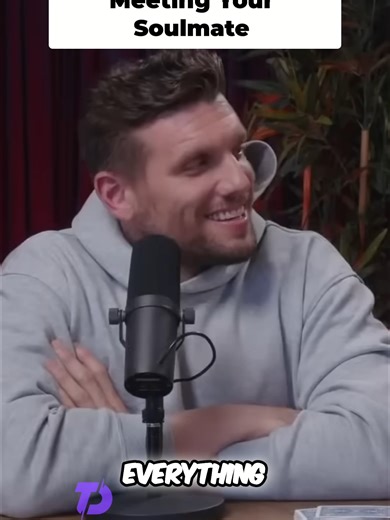 They got deep about “what are the odds” …then the card trick pulled up his BIRTHDAY 😭🃏🤯 #MagicTok #MindBlown #PodcastTok #CardTrick #Synchronicity #SearchForTrustdice