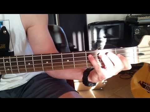 Tragos amargos bajo eléctrico