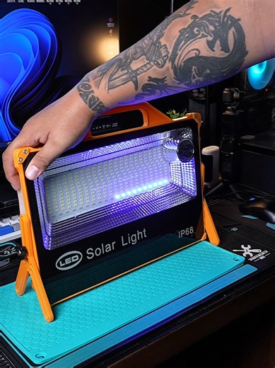 Versatile Solar Light with Powerbank Features