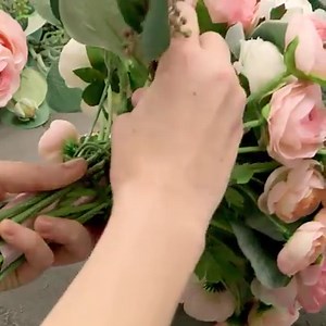 38K views · 522 reactions | It’s amazing what you can do with a pre-made bouquet, some floral stems and a bit of greenery. Follow along & we’ll show you how to create a one-of-a-kind bouquet you probably won’t want to toss. https://bit.ly/2HB8A7n | Hobby Lobby | Facebook