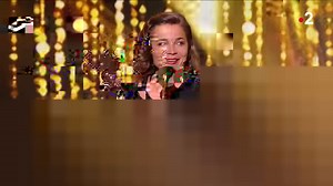 Blanche Gardin a fait rire toute la salle des #Molières2018 en remettant le prix de l'humour... à elle-même. Grand moment ! 😄 | France tv