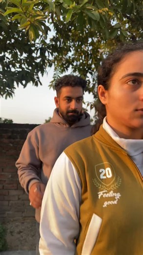 Neha Jaral on Instagram: "When someone take a neck choke [self-defense technique against neck choke] #selfdefense #kravmaga #martialart #kickboxing #boxing #judo #karate #mma"