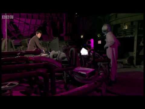 Action on the alien Tritovores ship - Doctor Who: Planet of the Dead - BBC