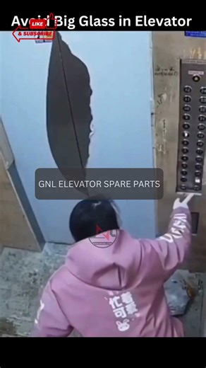 ⚠️ Elevator Safety Tip: Avoid Carrying Large Glass Items in the Elevator