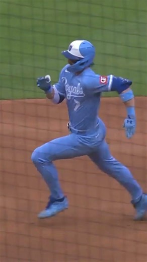 Bobby Witt Jr. was FLYING on his inside-the-park home run! 🫨