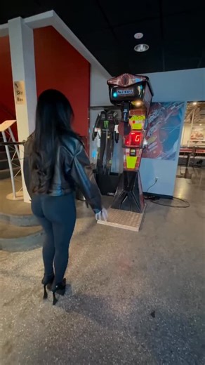 Alyssa Griffith on Instagram: "how’s my form ? 😂😇"