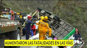 82K views · 875 reactions | Accidentado fin de semana festivo en las vías de Colombia: 58 personas han muerto. En lo que va de 2022 se han reportado casi 6 mil víctimas fatales de siniestros de tránsito. Autoridades hacen llamado a respetar las normas https://bit.ly/3TbVIow | Noticias Caracol | Facebook