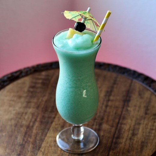 Blue Hawaiian - Classic Recipe & History - Vintage American Cocktails