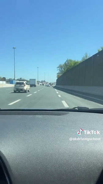 Mastering Merging Lanes in Driving Tests