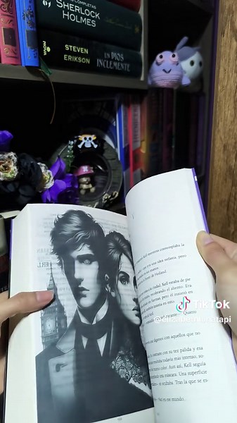 Es una de mis trilogía favoritas ☺️ #booktokperu #booktok #booktokespañol #magic #darkershadeofmagic #schwab #kellmaresh #lilabard #librosfantasia #bookfantasy