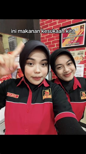 Konten Seru: Nurul Atik Rocket Chicken Indonesia