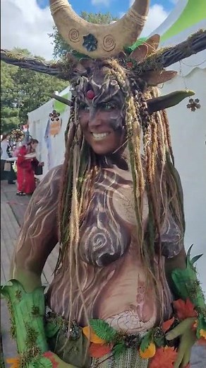 castlefest bodypainting