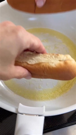 "I didn’t expect this recipe to stand up to the real thing, but it blew my mind!" 🌊 COMMENT RECIPE 👇 https://www.liveeatlearn.com/vegan-lobster-rolls/ | Live Eat Learn