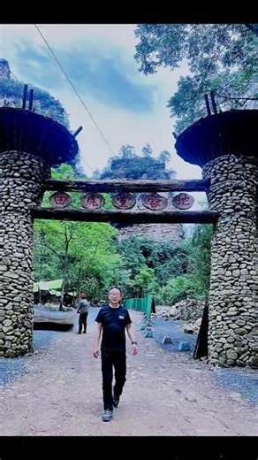 情怕可有可无，酒怕半醒半醉…