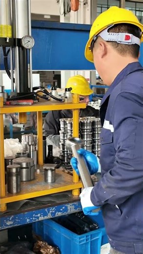 Machining of hydraulic cylinder piston rods #hydrauliccylinder