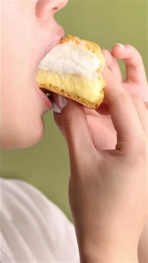 Creamy on the inside, irresistible from the first bite ✨ #chateraise #chateraiseindonesia