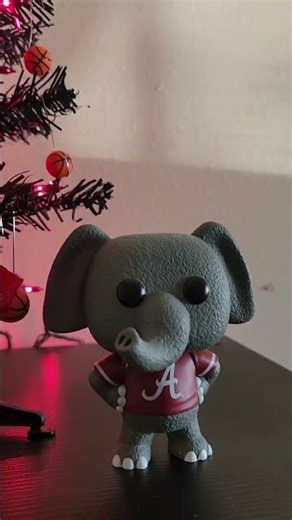 March Madness tree. Alabama lost to Michigan so time to come down #marchmadness #alabama #basketball