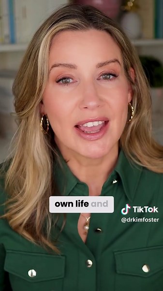 💥 Ever experienced a moment that split your life into before and after? That sudden shift, whether sparked by a conversation, encounter, or decision, is called a quantum leap. What many people don’t realize is that quantum leaps aren’t just random occurrences that happen in some people’s lives. It’s totally possible to set the stage for your own leap. 🚀 🎥 In this week’s YouTube video, I share the 3 principles that create the conditions for life-changing leaps, plus 3 practical steps you can t