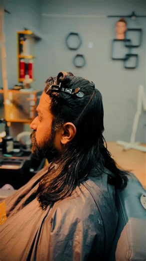 Expert Men's Haircuts and Beard Grooming Services