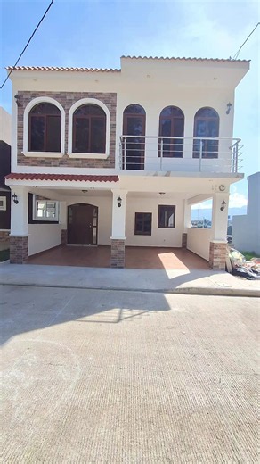 Casa colonial moderna en Hacienda Las Mercedes 220 m² — Q1,390,000