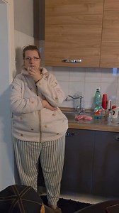 A' cazett glielo fatta è dice che c'è poca merce dentro #weeclymenu #familyfriendly #morningmotivation #fooditems #vincenzosghizzobonavolta #casasghizzo #sghizzoshow | Vincenzo Sghizzo Bonavolta