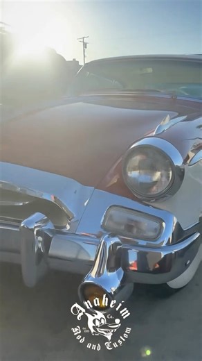 Visit of the week! This customer stopped by to show us their 1955 Studebaker President Speedster. Facts: The 1955 Studebaker President Speedster was a two-door hardtop coupe and Studebaker’s most expensive model that year, with a base price of $3,253. It was a “halo” model meant to compete in the growing “Personal Luxury” market, alongside the Corvette and Thunderbird. Only 2,215 were produced. 🛠️ | Anaheim Rod & Custom