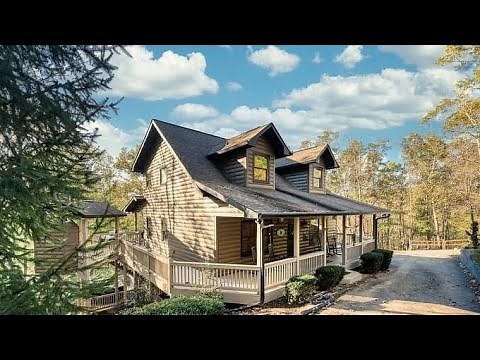 Amazing Cabin Rental Tour | Cozy North Georgia Airbnb