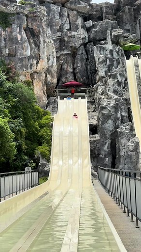 Come and play! The water slide-who can understand the joy of plunging down from the clouds! #waterpark #waterslide #waterparkslide💦 #waterparkmanufacturer #waterparkequipment