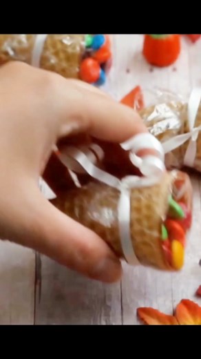 DIY Sugar Cone Thanksgiving Cornucopias