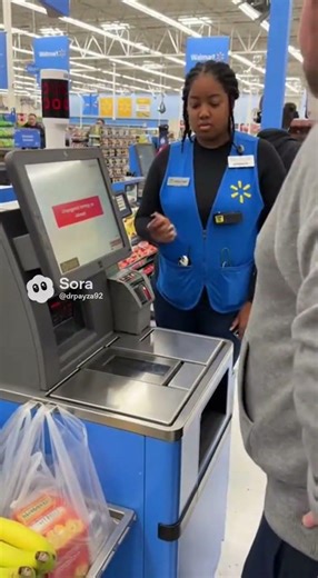 Customer at Walmart is upset that self scanner not working properly #funny #shorts #viral #video