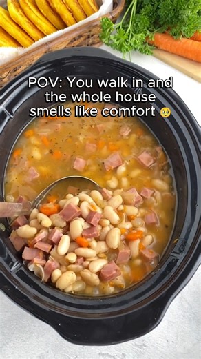 This Crock Pot Ham & Bean Soup is warm, comforting, budget-friendly, and the BEST way to use leftover ham from the holidays! Everything goes right into the slow cooker — no fuss, no stress, just a hearty homemade meal that simmers all day. Perfect for busy nights or chilly weather. 🥣💛 Want the full recipe? Just comment “recipe” and I’ll send it to you! Easy, delicious and affordable crock pot meal - save this recipe for any leftover ham that you have from the holidays - Woohoo! Ingredients Inc