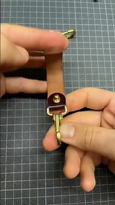 Make a belt loop keychain #diy #leathercraft #handmade #christmas #craftideas