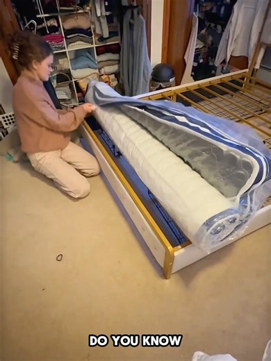 How to Safely Open a Compressed Mattress