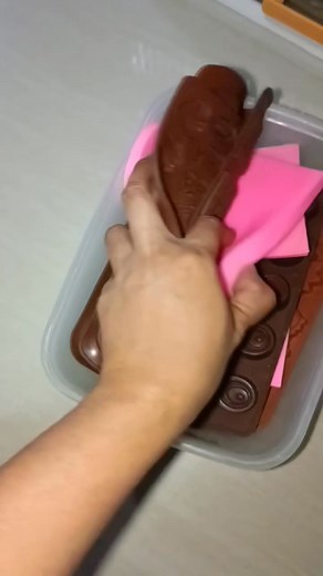 82K views · 1.3K reactions | Nag champion po ulit si Bambam sa ating DIY Recycled HEADDRESS Competition para sa United Nations mga Mars☺ Follow me for more tutorials and ideas mga Mars #highlights #diymom #recycledmaterials #UnitedNations2025 #Cambodia | Batangueñang Calapeña | Facebook