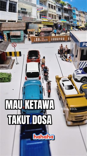 Kena Sembur Asap Hitam Dari Supir Stress.