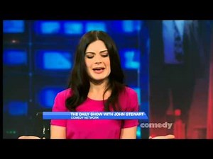 ‘Toronto Star’ reporter Robyn Doolittle makes ‘Daily Show’ debut