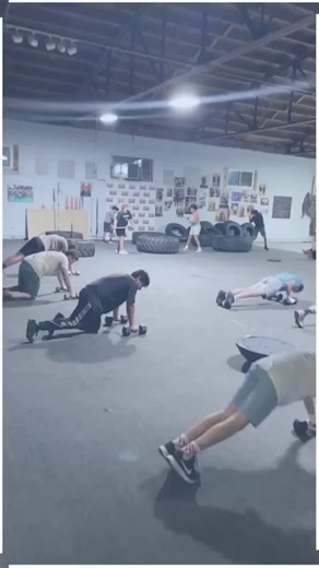 Step into the ring of excellence with Cape Fear Boxing’s Adult Boxing Program! 🏆 🏋️‍♂️ Our top-notch strength and conditioning regimen will trancorm you from the inside out. Our skilled trainers are here to guide you on the journey to increased stamina, unmatched strength, and unbeatable agility. 🥇 Our tailored workouts boost your self-assurance and unlock your true potential, both in and out of the ring. Ready to unleash the athlete within you? Join us now! 🔥 Your extraordinary journey star