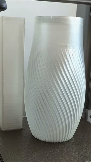 I printed the BambuLab Lamp Kit 001 in transparent filament! Full video on my channel #shorts