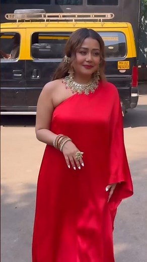 NehaKakkar k cocacola2 song k Baad Zindagi kharab😱😱#bollywoodactors#fyp#filmnews#viralvideo#short