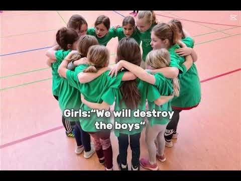 Girls vs boys in dodgeball